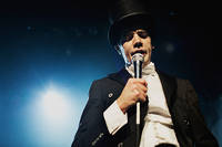 2013-02-02 - The Hives från Conventum, Örebro