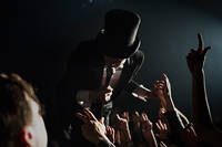 2013-02-02 - The Hives från Conventum, Örebro