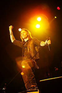 2013-02-22 - Slash ft. Myles Kennedy & The Conspirators från Annexet, Stockholm
