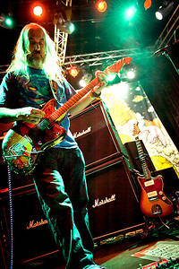 2013-02-22 - Dinosaur Jr från Pustervik, Göteborg