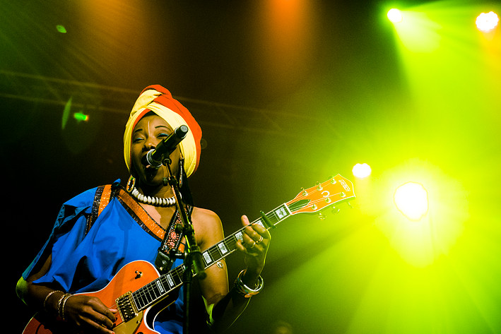 2013-03-24 - Fatoumata Diawara från Delight Studios, Stockholm