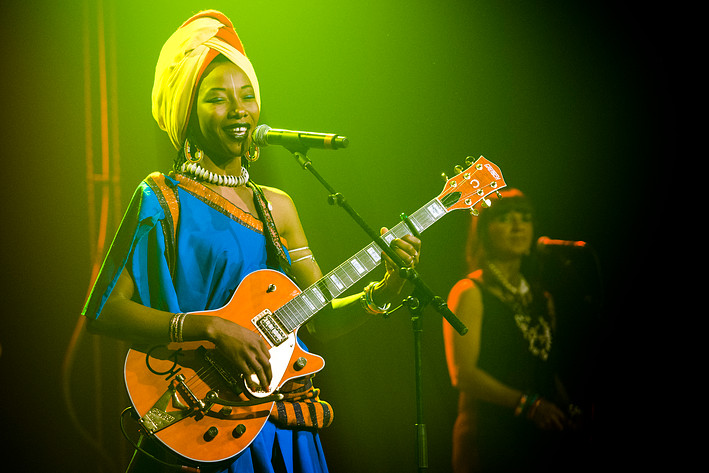 2013-03-24 - Fatoumata Diawara från Delight Studios, Stockholm