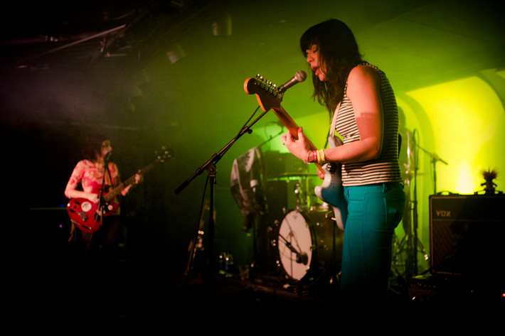 2013-04-06 - The Coathangers från Umeå Open, Umeå