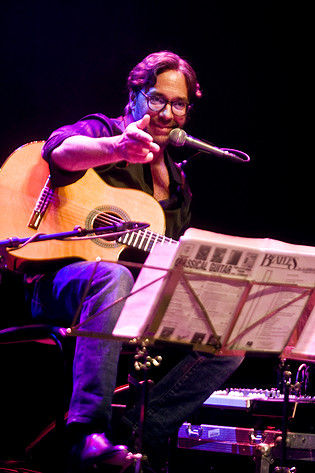 2013-04-26 - Al di Meola från Uppsala Konsert & Kongress, Uppsala