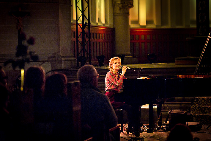 2013-05-11 - Agnes Obel från Øresundsfestival, Malmö