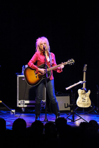 2013-05-26 - Lucinda Williams från Cirkus, Stockholm