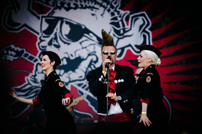 2013-06-07 - Leningrad Cowboys från Sweden Rock Festival, Sölvesborg