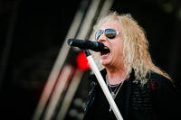 2013-06-07 - Treat från Sweden Rock Festival, Sölvesborg