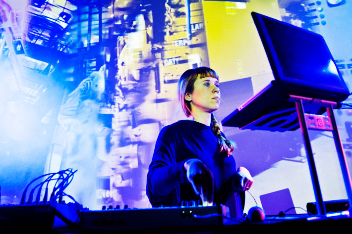 2013-06-08 - Holly Herndon från Uppsala Konsert & Kongress, Uppsala