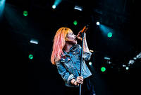 2013-06-27 - Paramore från Bråvalla, Norrköping
