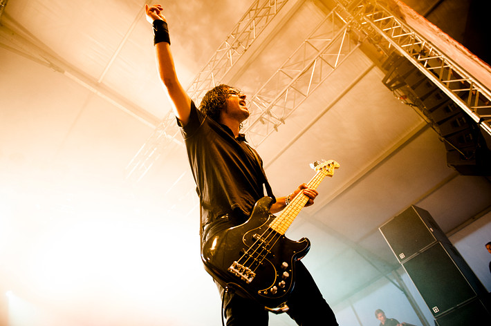 2013-06-28 - Danko Jones från Bråvalla, Norrköping