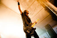 2013-06-28 - Danko Jones från Bråvalla, Norrköping