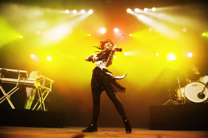 2013-06-29 - Lindsey Stirling från Bråvalla, Norrköping