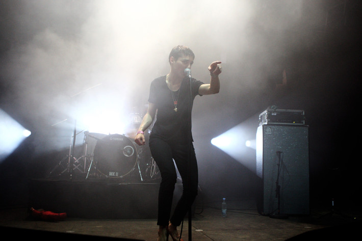 2013-07-04 - Savages från Roskildefestivalen, Roskilde