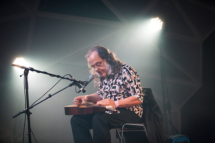 2013-07-04 - David Lindley från Roskildefestivalen, Roskilde