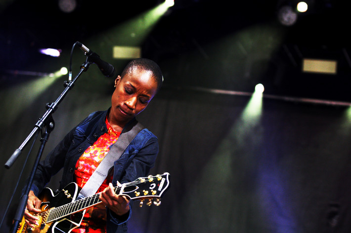 2013-07-05 - Rokia Traoré från Roskildefestivalen, Roskilde