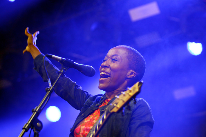 2013-07-05 - Rokia Traoré från Roskildefestivalen, Roskilde