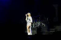 2013-07-05 - Rihanna från Roskildefestivalen, Roskilde