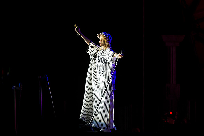 2013-07-05 - Rihanna från Roskildefestivalen, Roskilde