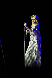 2013-07-05 - Rihanna från Roskildefestivalen, Roskilde