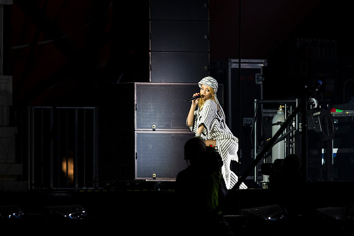 2013-07-05 - Rihanna från Roskildefestivalen, Roskilde