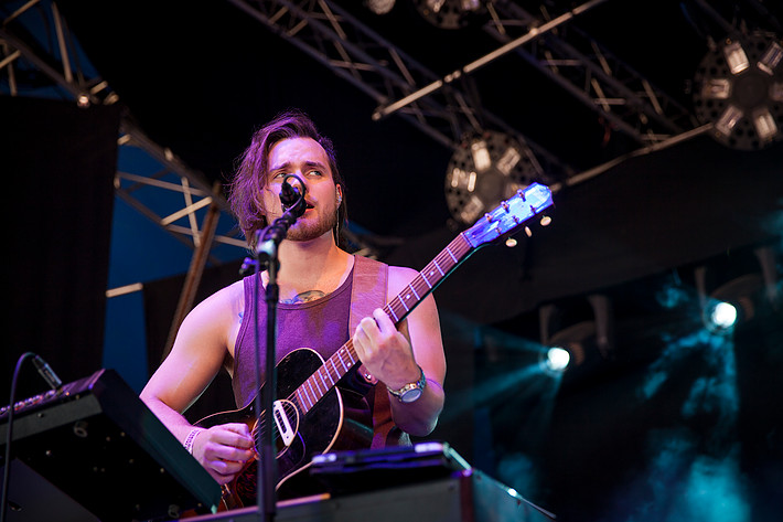 2013-07-06 - Ásgeir Trausti från Roskildefestivalen, Roskilde