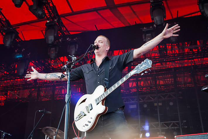 2013-07-07 - Queens Of The Stone Age från Roskildefestivalen, Roskilde