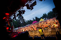 2013-07-25 - Krewella från Emmabodafestivalen, Emmaboda