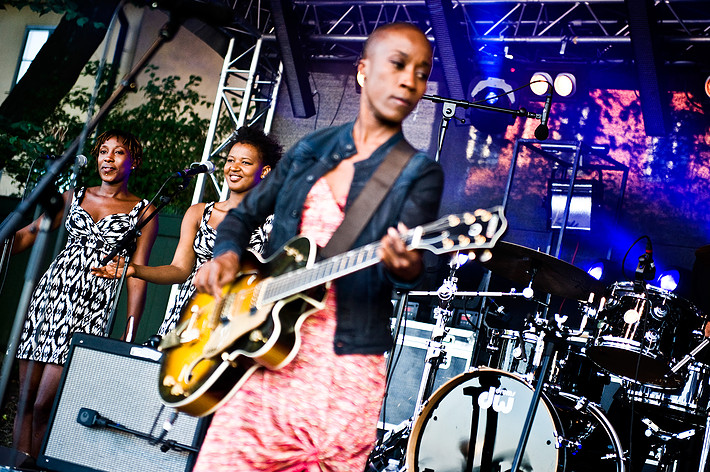 2013-08-05 - Rokia Traoré från Mosebacke Terrassen, Stockholm