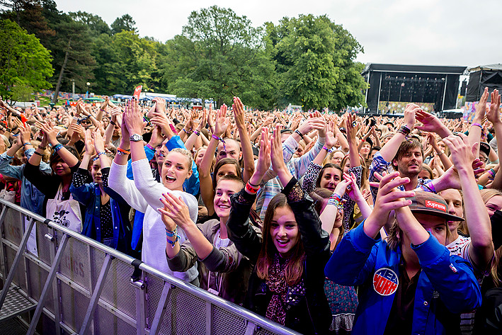 2013-08-08 - Crystal Fighters från Way Out West, Göteborg