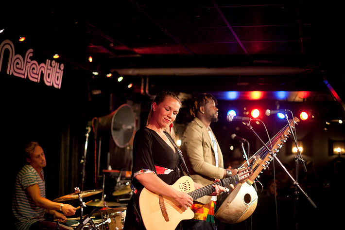 2013-08-07 - Sousou & Maher Cissoko från Way Out West, Göteborg