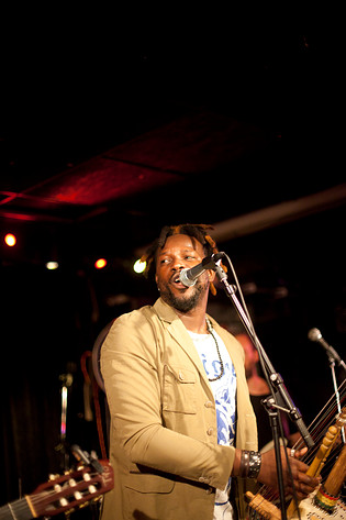 2013-08-07 - Sousou & Maher Cissoko från Way Out West, Göteborg