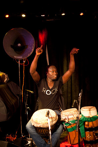 2013-08-07 - Sousou & Maher Cissoko från Way Out West, Göteborg