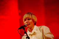 2013-08-07 - Jenny Hval från Way Out West, Göteborg