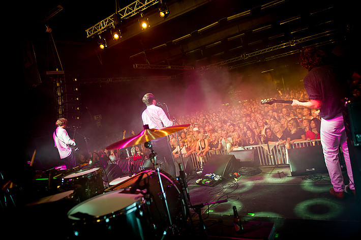 2013-08-07 - Shout Out Louds från Way Out West, Göteborg