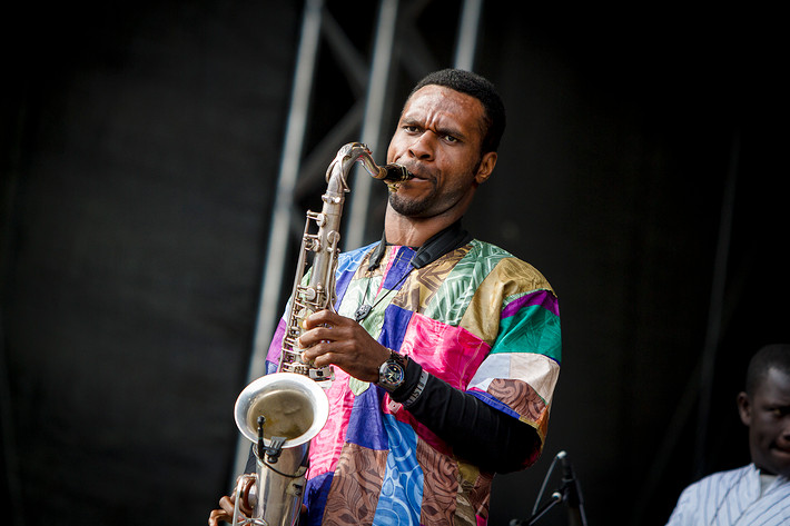2013-08-10 - Cheikh Lô från Way Out West, Göteborg