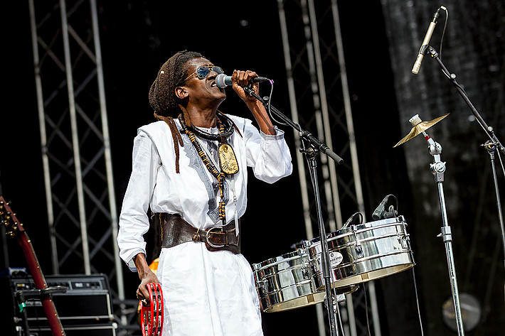 2013-08-10 - Cheikh Lô från Way Out West, Göteborg