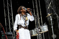 2013-08-10 - Cheikh Lô från Way Out West, Göteborg