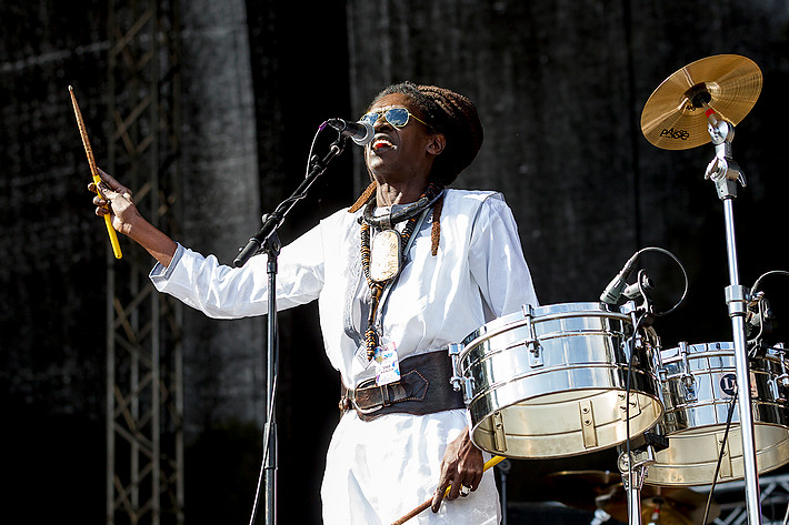 2013-08-10 - Cheikh Lô från Way Out West, Göteborg