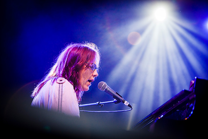 2013-08-10 - Iris DeMent från Way Out West, Göteborg