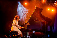 2013-08-10 - Iris DeMent från Way Out West, Göteborg