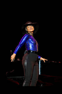 2013-08-10 - Alicia Keys från Way Out West, Göteborg