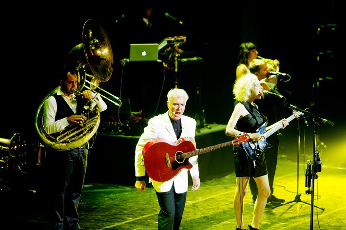 2013-08-21 - David Byrne & St. Vincent från Filadelfiakyrkan, Stockholm