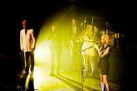 2013-08-21 - David Byrne & St. Vincent från Filadelfiakyrkan, Stockholm