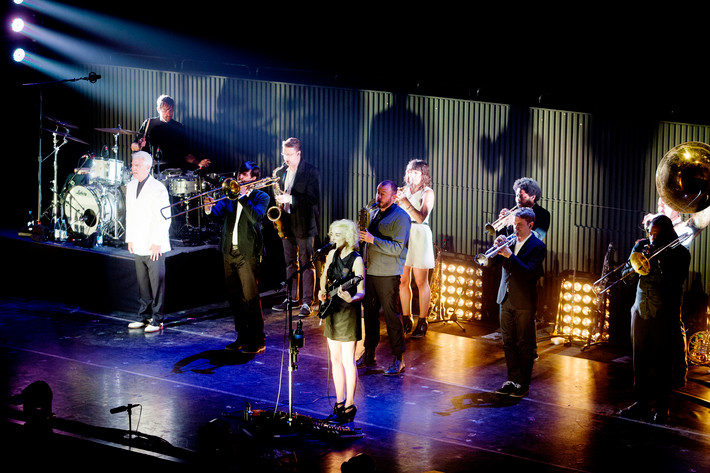 2013-08-21 - David Byrne & St. Vincent från Filadelfiakyrkan, Stockholm