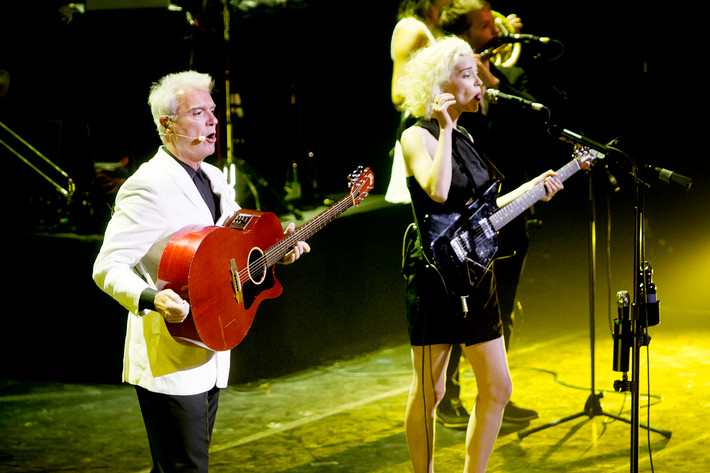 2013-08-21 - David Byrne & St. Vincent från Filadelfiakyrkan, Stockholm