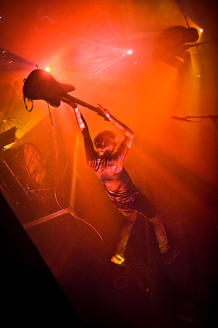 2013-09-27 - A Place to Bury Strangers från Pustervik, Göteborg