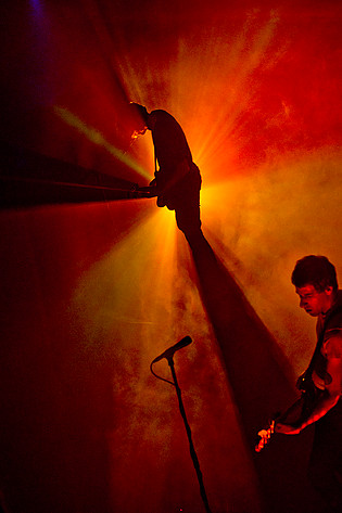 2013-09-27 - A Place to Bury Strangers från Pustervik, Göteborg