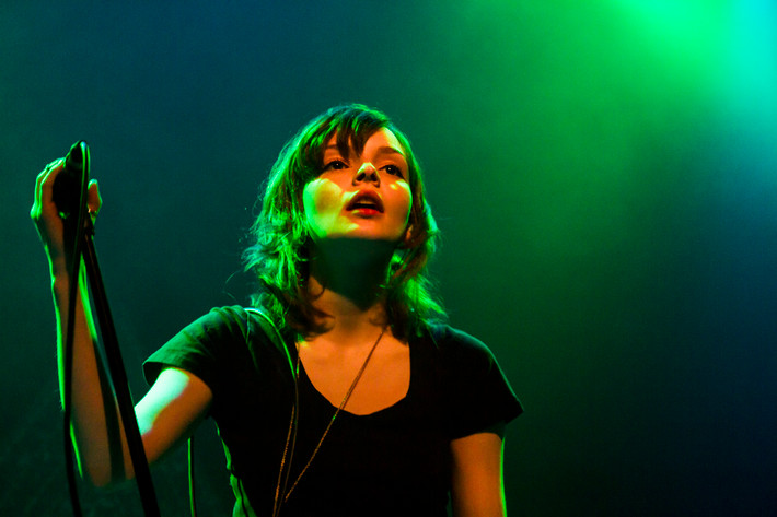 2013-10-30 - CHVRCHES från Debaser Medis, Stockholm