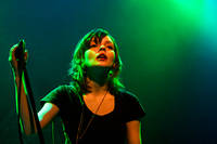 2013-10-30 - CHVRCHES från Debaser Medis, Stockholm